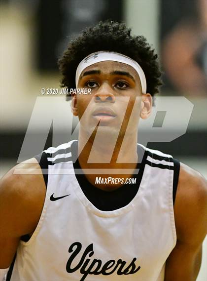 Thumbnail 2 in Leander @ Vandegrift photogallery.