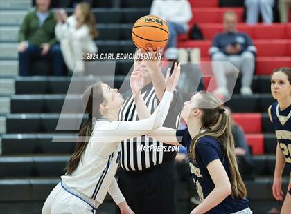 Thumbnail 1 in Brentwood vs. Independence photogallery.