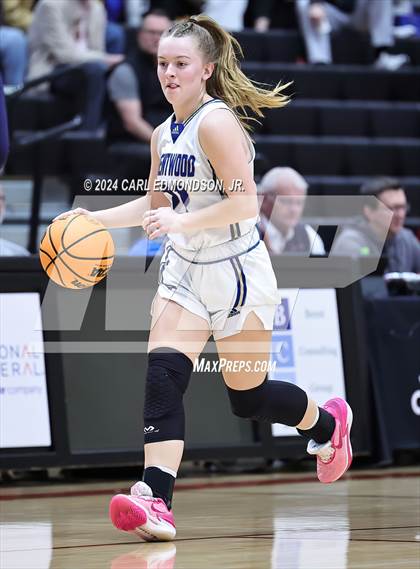 Thumbnail 2 in Brentwood vs. Independence photogallery.