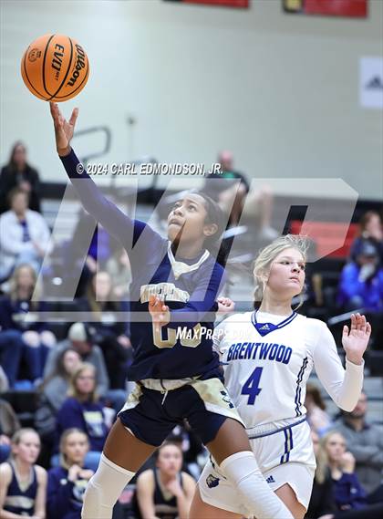 Thumbnail 2 in Brentwood vs. Independence photogallery.