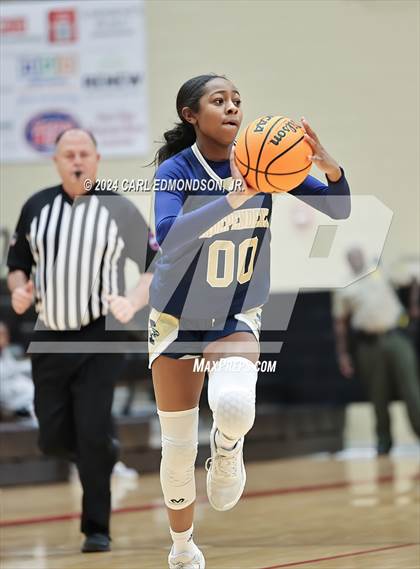 Thumbnail 2 in Brentwood vs. Independence photogallery.