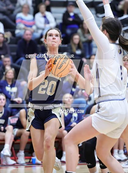 Thumbnail 2 in Brentwood vs. Independence photogallery.