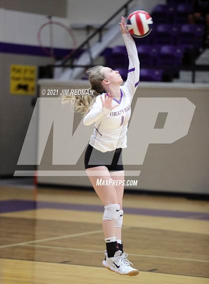 Thumbnail 3 in Pflugerville @ Liberty Hill photogallery.
