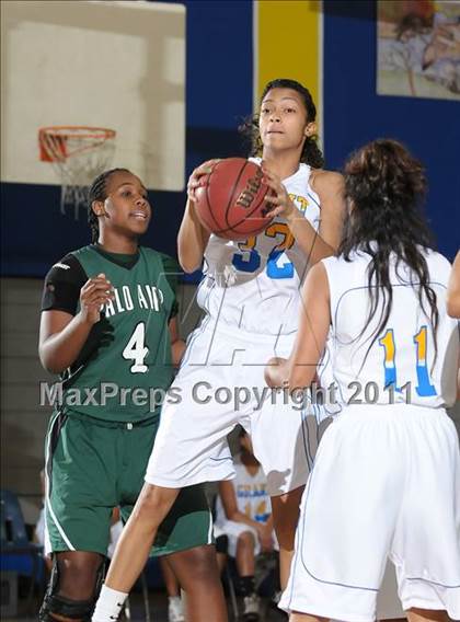 Thumbnail 2 in Palo Alto vs. Grant (Grant Winterfest) photogallery.