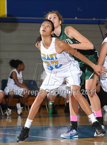 Thumbnail 3 in Palo Alto vs. Grant (Grant Winterfest) photogallery.
