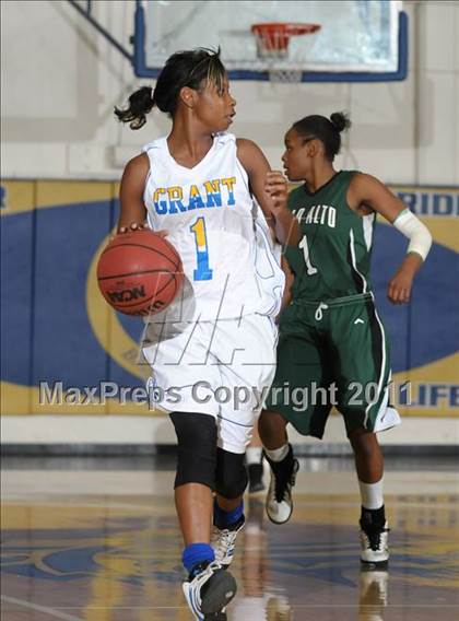 Thumbnail 2 in Palo Alto vs. Grant (Grant Winterfest) photogallery.