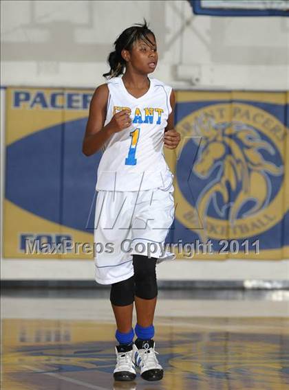 Thumbnail 3 in Palo Alto vs. Grant (Grant Winterfest) photogallery.