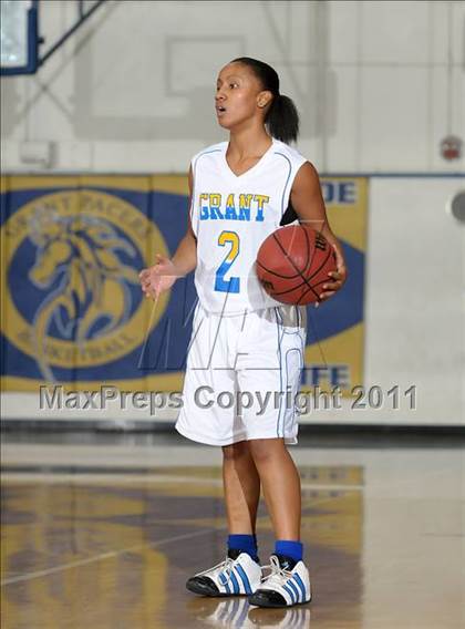 Thumbnail 3 in Palo Alto vs. Grant (Grant Winterfest) photogallery.