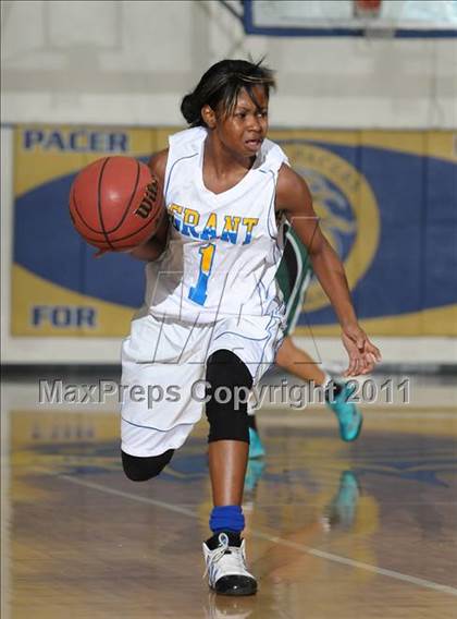 Thumbnail 3 in Palo Alto vs. Grant (Grant Winterfest) photogallery.
