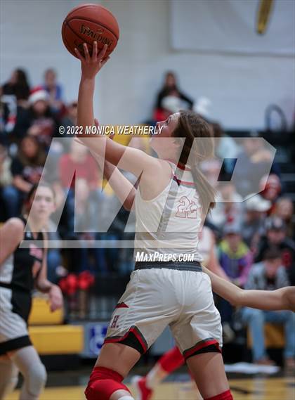 Thumbnail 2 in Roby vs Hermleigh (UIL 1A Area Playoff) photogallery.