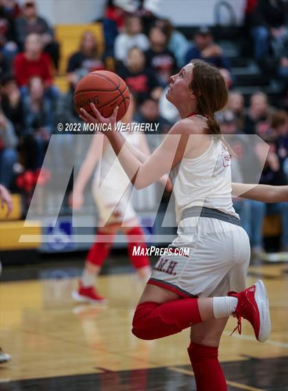 Thumbnail 3 in Roby vs Hermleigh (UIL 1A Area Playoff) photogallery.