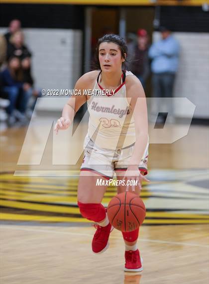 Thumbnail 2 in Roby vs Hermleigh (UIL 1A Area Playoff) photogallery.