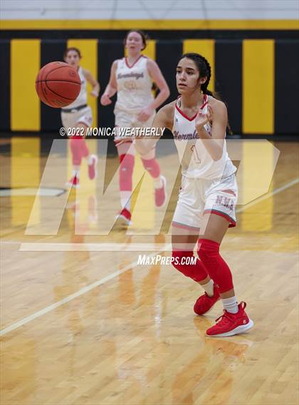 Thumbnail 1 in Roby vs Hermleigh (UIL 1A Area Playoff) photogallery.