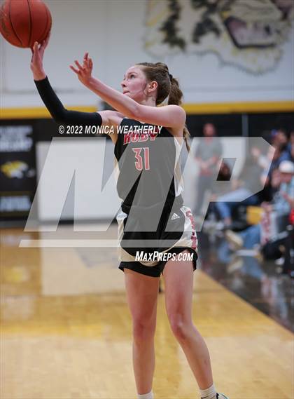 Thumbnail 1 in Roby vs Hermleigh (UIL 1A Area Playoff) photogallery.