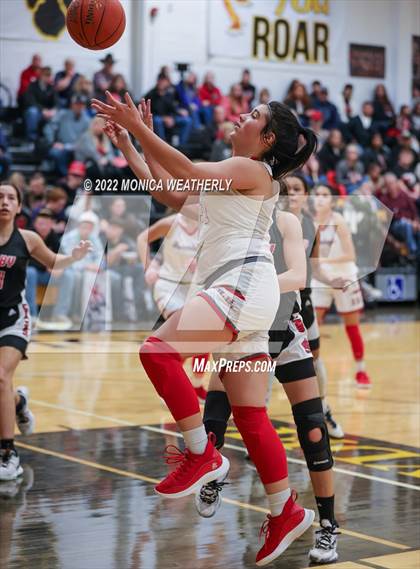 Thumbnail 1 in Roby vs Hermleigh (UIL 1A Area Playoff) photogallery.