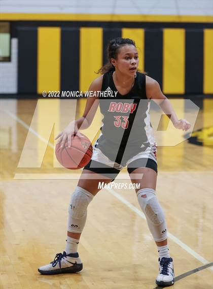 Thumbnail 2 in Roby vs Hermleigh (UIL 1A Area Playoff) photogallery.