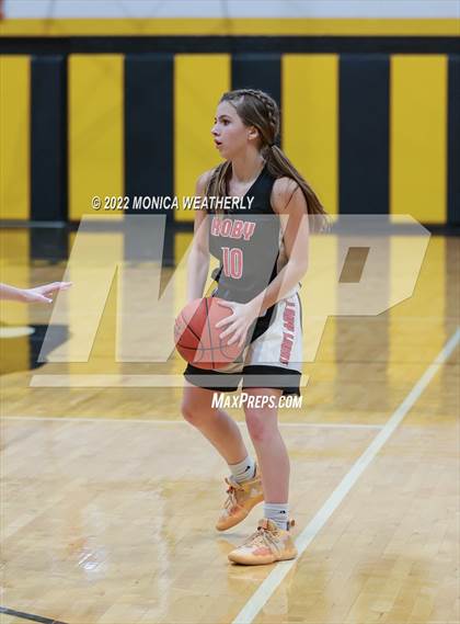 Thumbnail 1 in Roby vs Hermleigh (UIL 1A Area Playoff) photogallery.