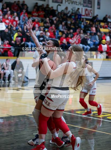 Thumbnail 3 in Roby vs Hermleigh (UIL 1A Area Playoff) photogallery.