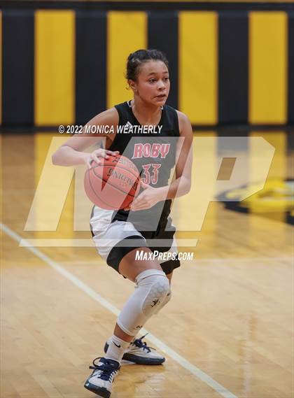 Thumbnail 3 in Roby vs Hermleigh (UIL 1A Area Playoff) photogallery.