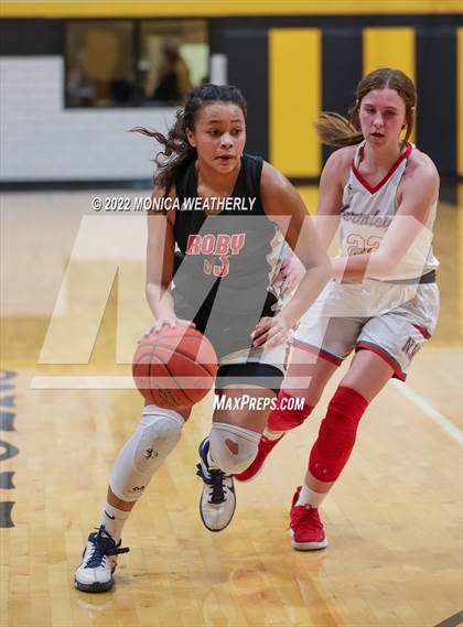 Thumbnail 1 in Roby vs Hermleigh (UIL 1A Area Playoff) photogallery.