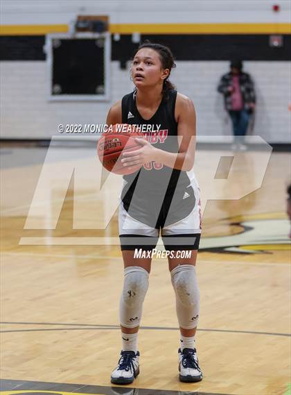 Thumbnail 1 in Roby vs Hermleigh (UIL 1A Area Playoff) photogallery.