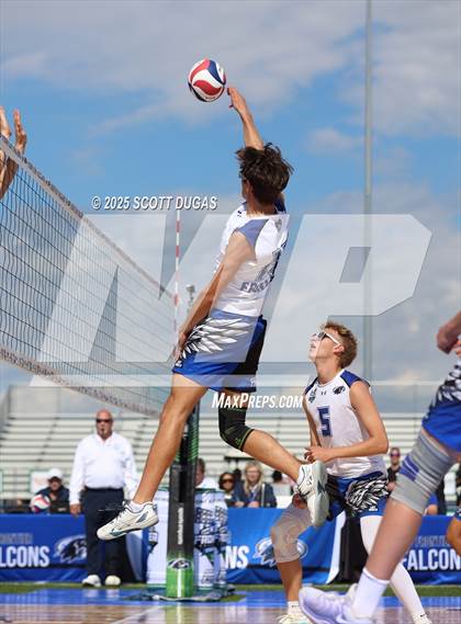 Thumbnail 2 in Hamburg @ Frontier (Stadium Series) photogallery.