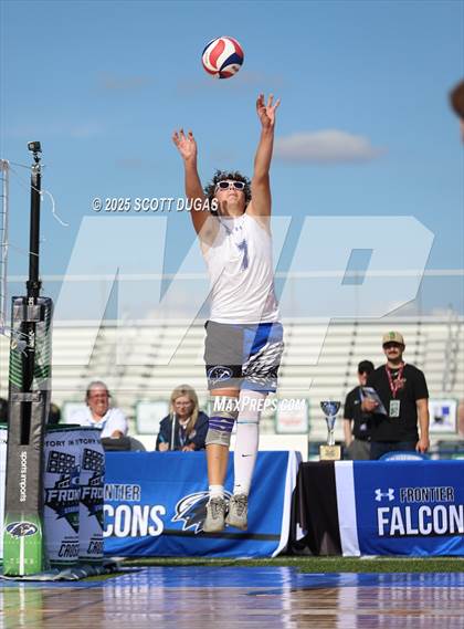 Thumbnail 3 in Hamburg @ Frontier (Stadium Series) photogallery.