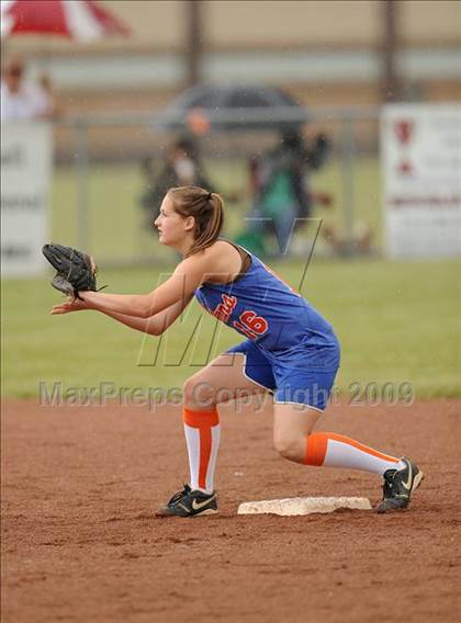 Thumbnail 2 in S. S. Seward vs. Afton (NYSPHSAA Class D Semifinal) photogallery.