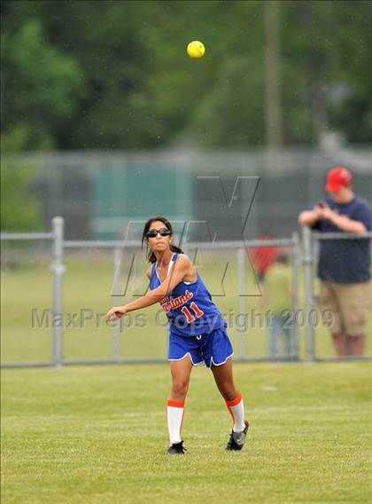 Thumbnail 2 in S. S. Seward vs. Afton (NYSPHSAA Class D Semifinal) photogallery.