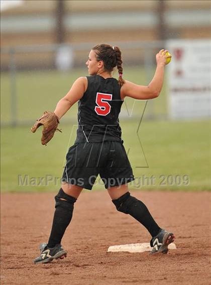 Thumbnail 2 in S. S. Seward vs. Afton (NYSPHSAA Class D Semifinal) photogallery.
