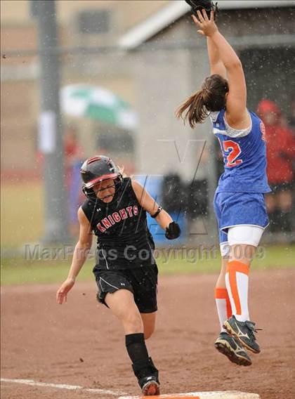 Thumbnail 2 in S. S. Seward vs. Afton (NYSPHSAA Class D Semifinal) photogallery.