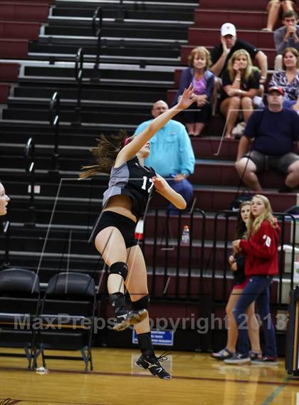 Thumbnail 2 in Vandegrift @ Rouse photogallery.