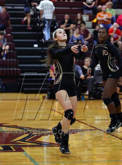 Thumbnail 1 in Vandegrift @ Rouse photogallery.