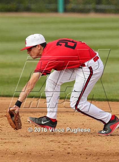 Thumbnail 3 in Notre Dame (SO) @ Harvard-Westlake photogallery.