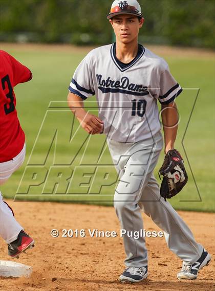 Thumbnail 2 in Notre Dame (SO) @ Harvard-Westlake photogallery.