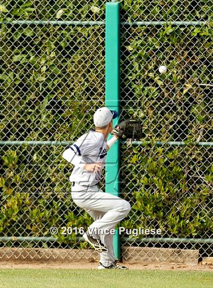 Thumbnail 1 in Notre Dame (SO) @ Harvard-Westlake photogallery.