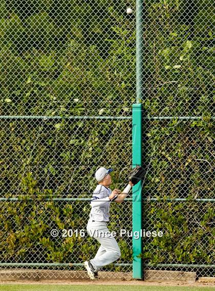 Thumbnail 3 in Notre Dame (SO) @ Harvard-Westlake photogallery.