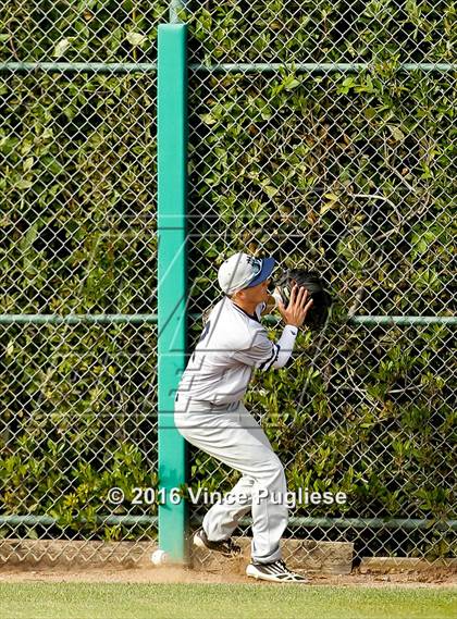 Thumbnail 3 in Notre Dame (SO) @ Harvard-Westlake photogallery.