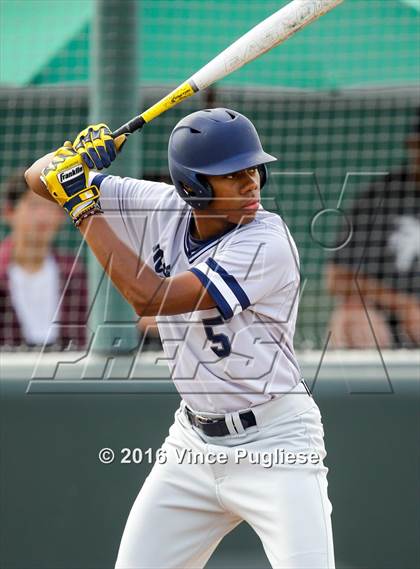 Thumbnail 3 in Notre Dame (SO) @ Harvard-Westlake photogallery.