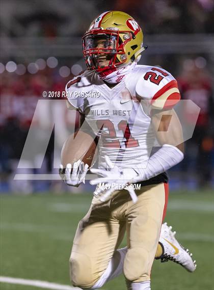 Thumbnail 3 in Plainedge vs. Half Hollow Hills West (Long Island Class III Championship) photogallery.