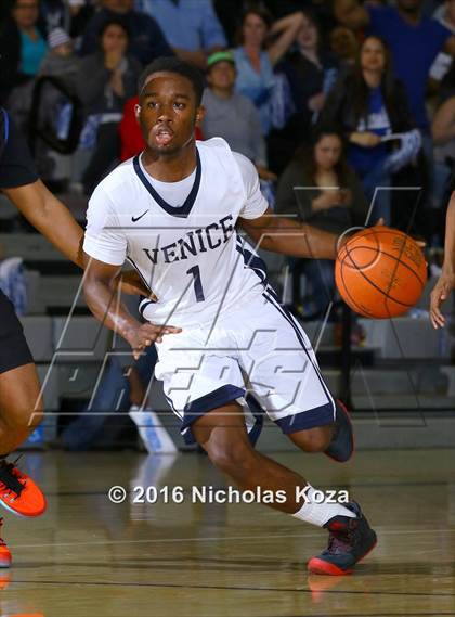 Thumbnail 3 in Bernstein vs. Venice (CIF LA City Section D2 Final) photogallery.