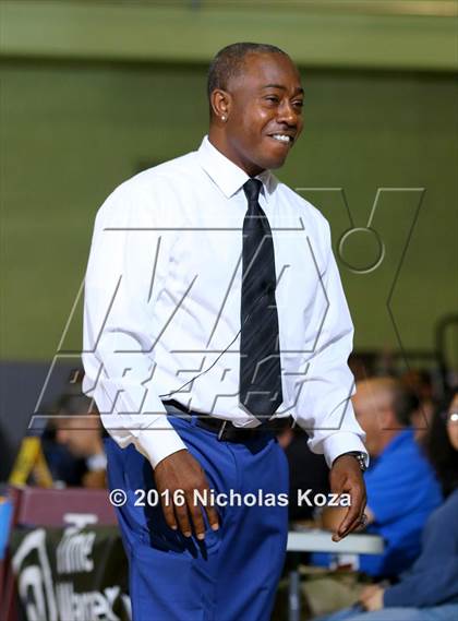 Thumbnail 3 in Bernstein vs. Venice (CIF LA City Section D2 Final) photogallery.