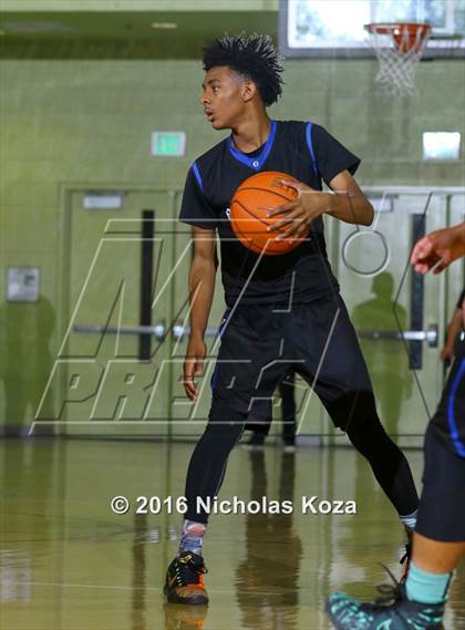 Thumbnail 2 in Bernstein vs. Venice (CIF LA City Section D2 Final) photogallery.