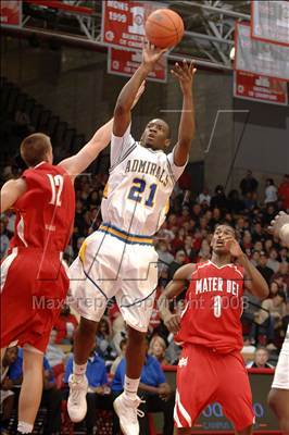 Thumbnail 3 in Mater Dei vs. Farragut (Nike Extravaganza) photogallery.