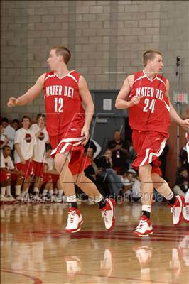 Thumbnail 2 in Mater Dei vs. Farragut (Nike Extravaganza) photogallery.