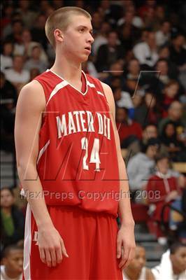 Thumbnail 2 in Mater Dei vs. Farragut (Nike Extravaganza) photogallery.