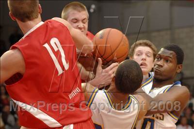 Thumbnail 3 in Mater Dei vs. Farragut (Nike Extravaganza) photogallery.