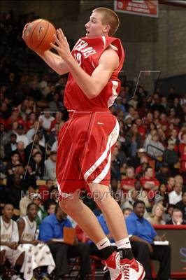 Thumbnail 1 in Mater Dei vs. Farragut (Nike Extravaganza) photogallery.