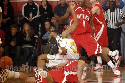 Thumbnail 2 in Mater Dei vs. Farragut (Nike Extravaganza) photogallery.