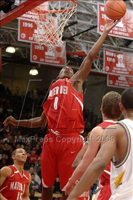 Thumbnail 1 in Mater Dei vs. Farragut (Nike Extravaganza) photogallery.